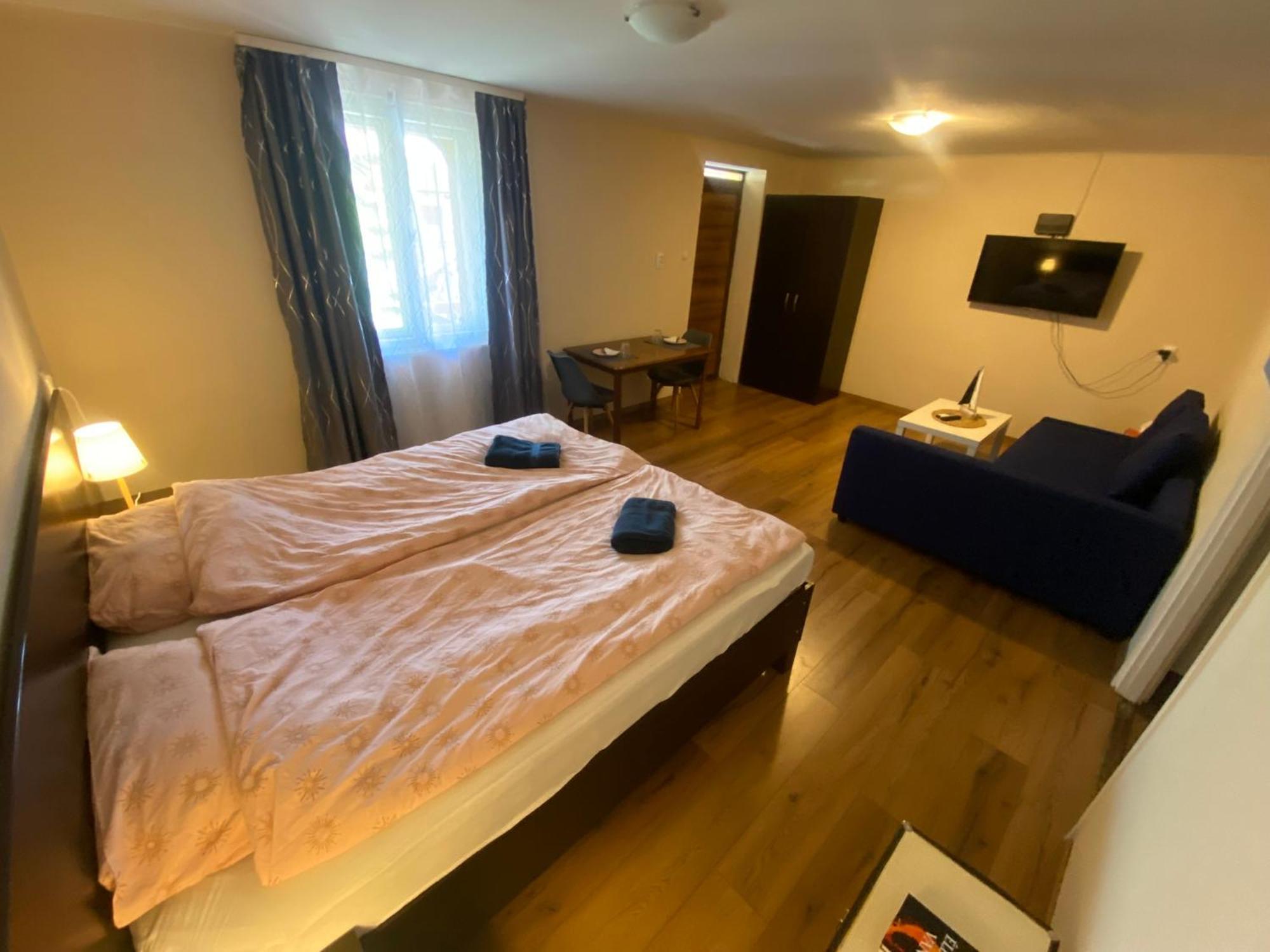 Summer Apartments Tiszakécske Eksteriør billede